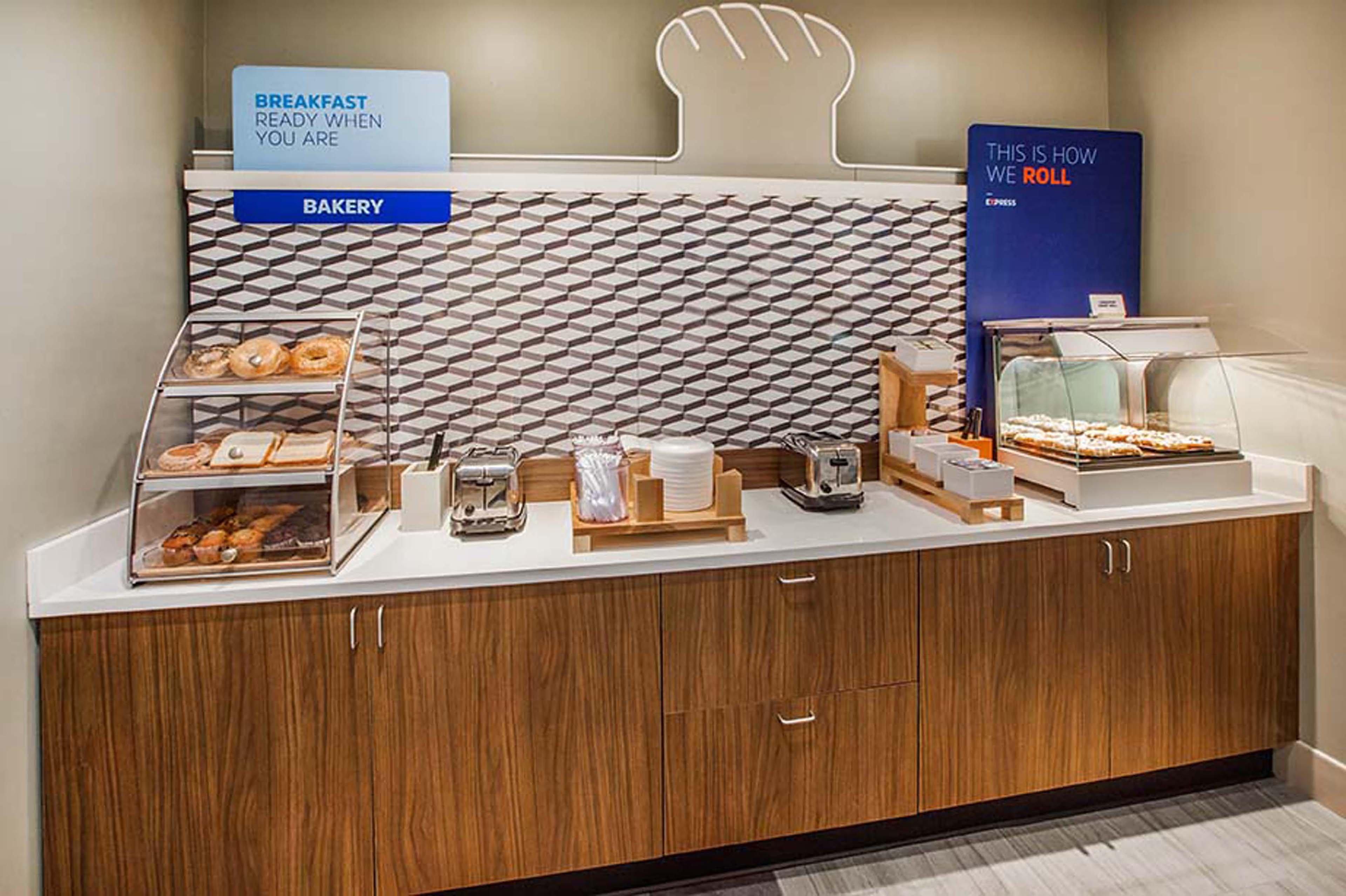 Holiday Inn Express And Suites - Bradford By Ihg Exteriér fotografie